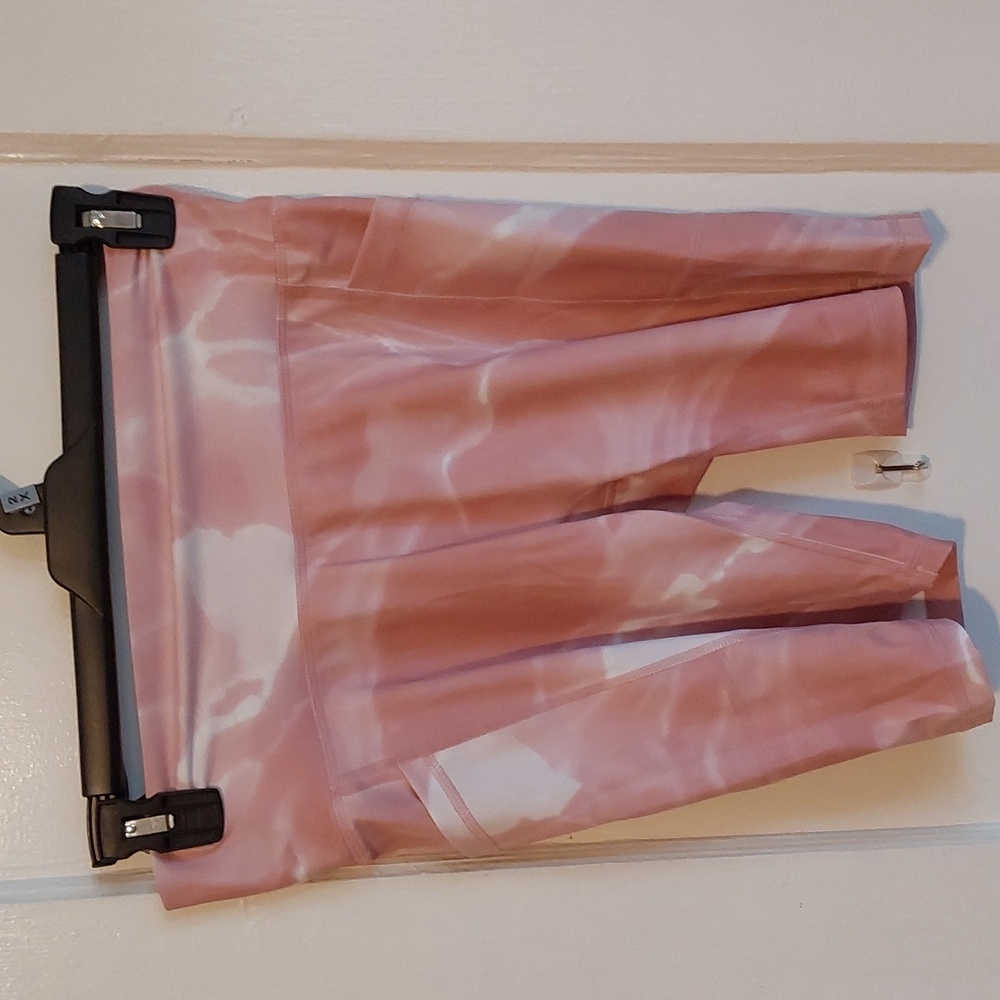 BUFFBUNNY COLLECTION LIMITLESS BIKER SHORTS SIZE LARGE